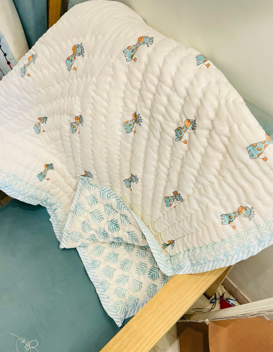 Little Explorer Giraffe Blanket- Hand Tagai